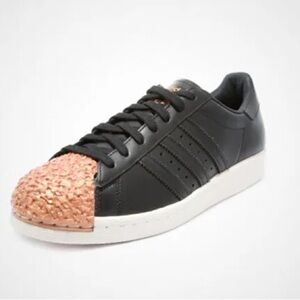 Adidas Superstar Sneakers